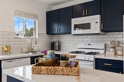 262 Sunview NEW