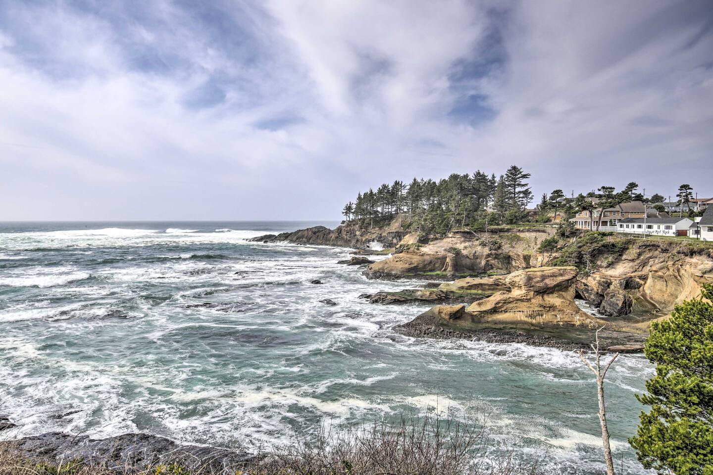 Depoe Bay Views | On-Site Laundry | Game Room | Private Lanai