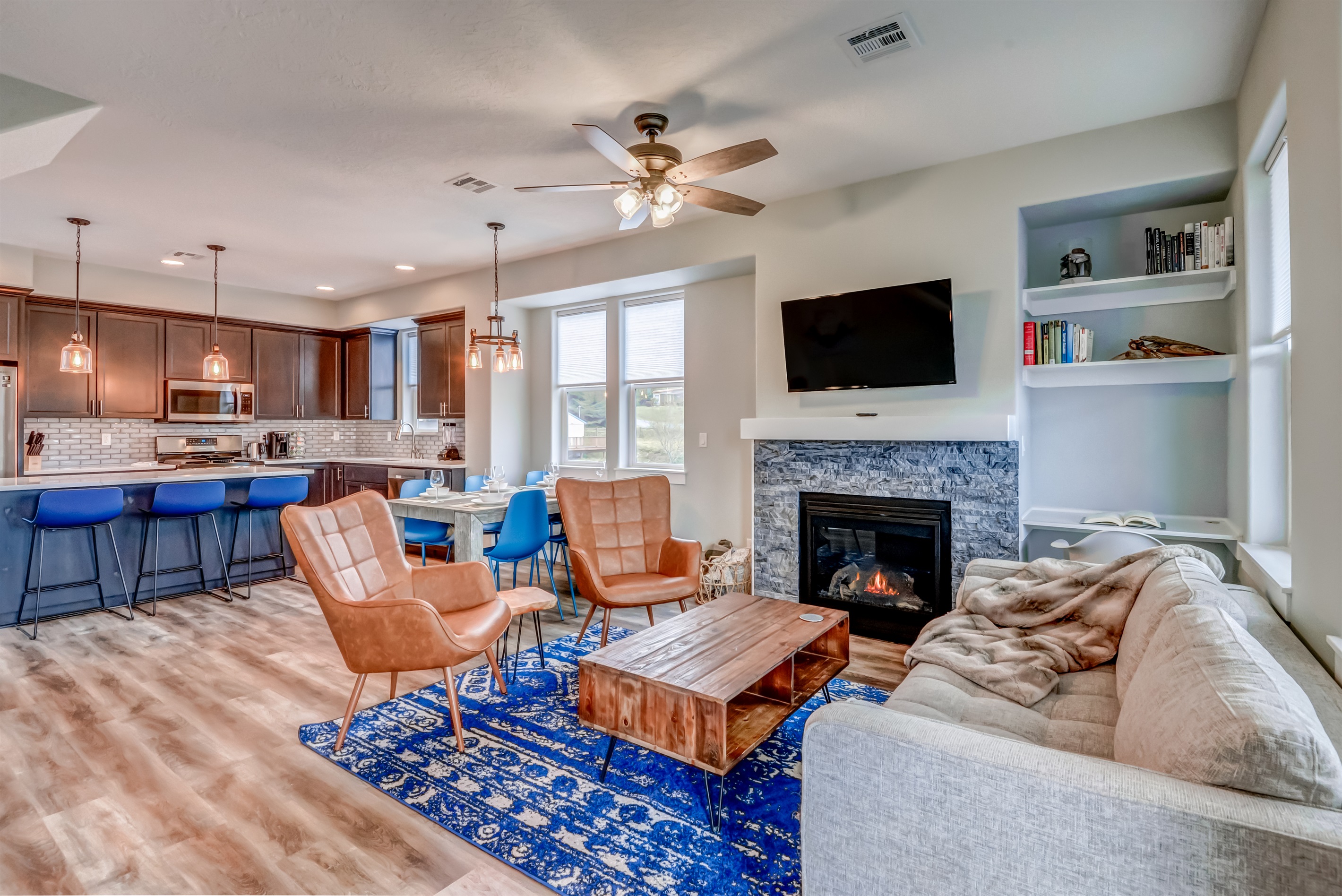Fireplace, TV and an Office Cubby on the Main Living Area