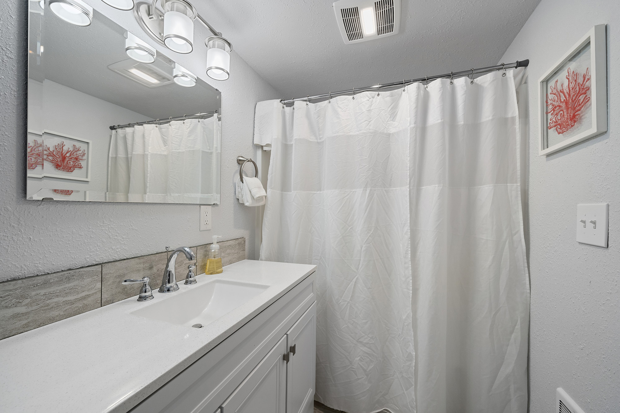 S2 - Cowabunga @ Surf Inn - 2 Bed 2 Bath - Tillamook