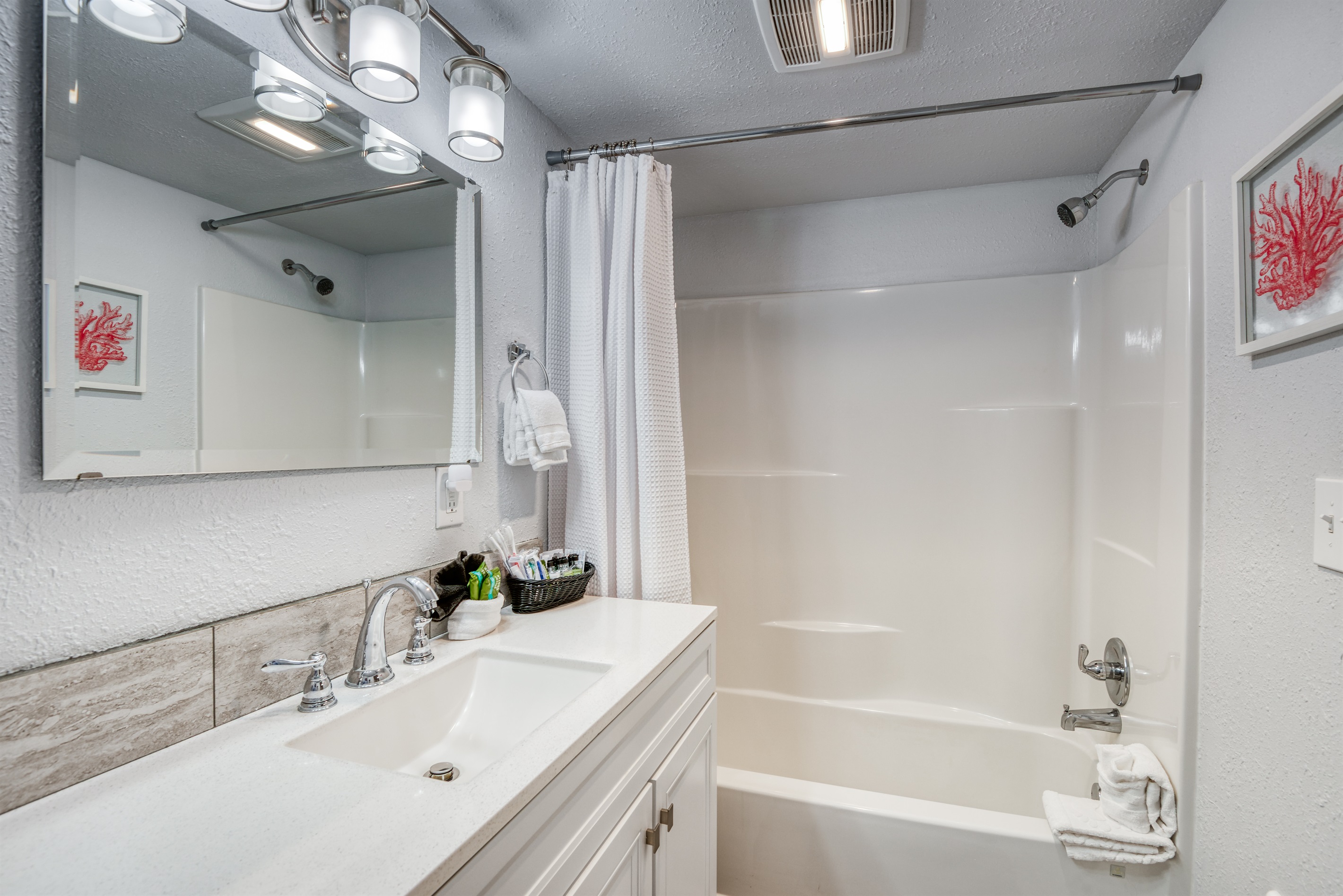 S2 - Cowabunga @ Surf Inn - 2 Bed 2 Bath - Tillamook