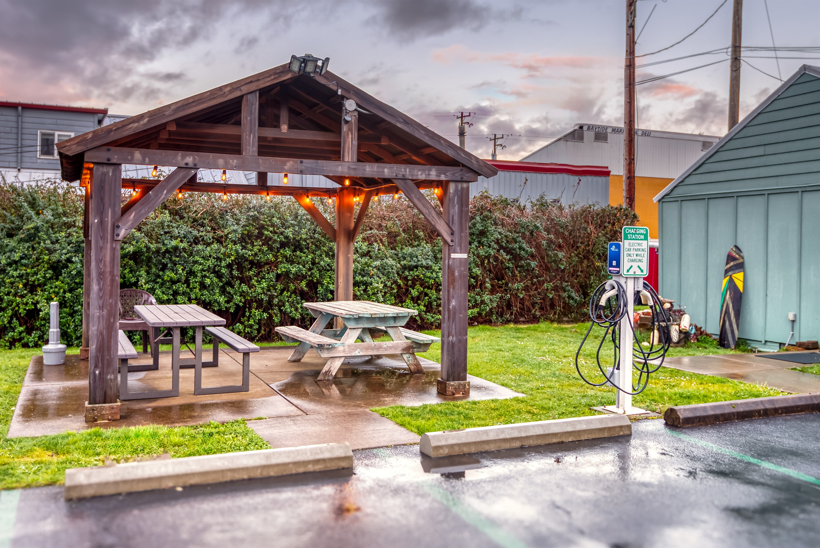 S2 - Cowabunga @ Surf Inn - 2 Bed 2 Bath - Tillamook