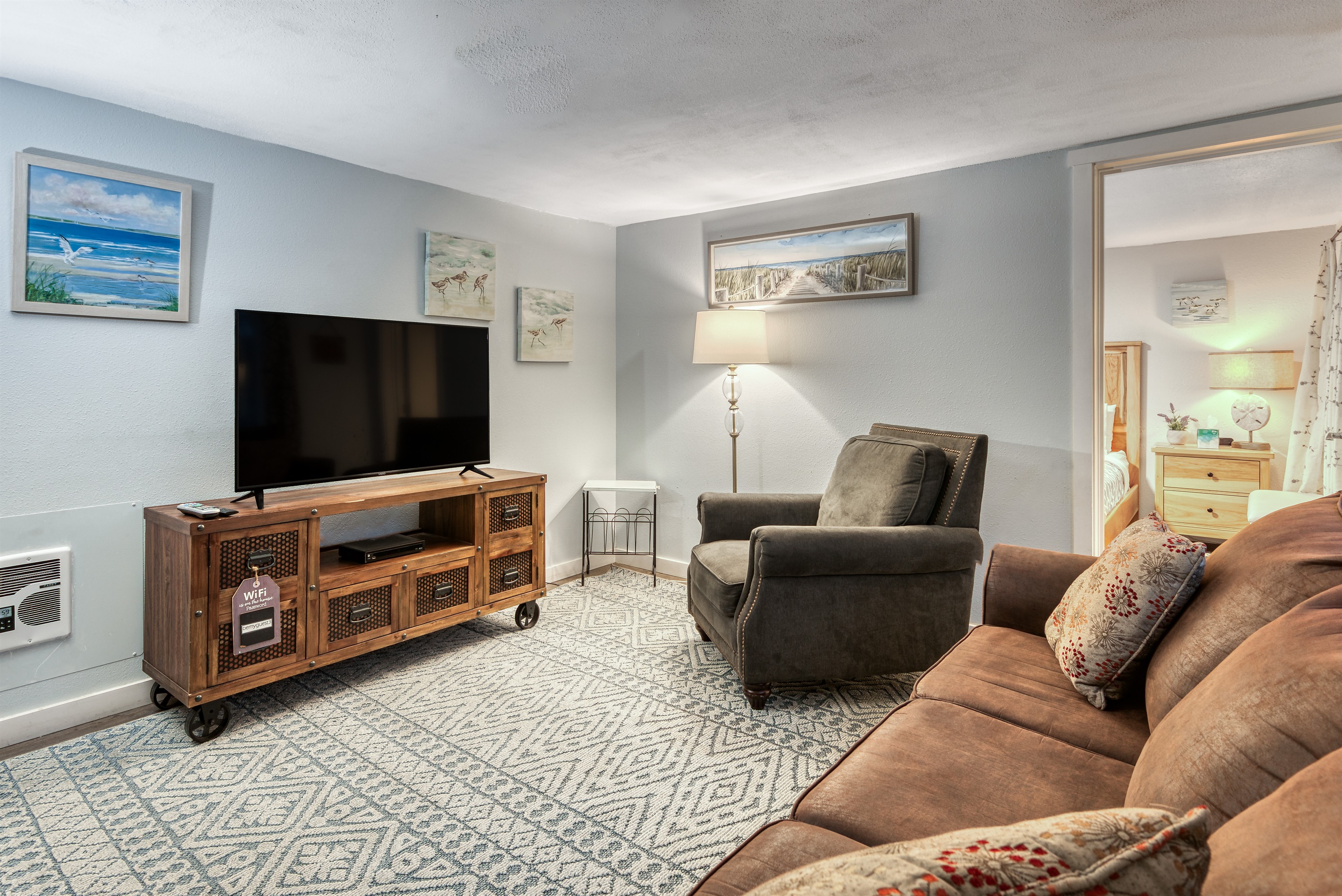 S2 - Cowabunga @ Surf Inn - 2 Bed 2 Bath - Tillamook