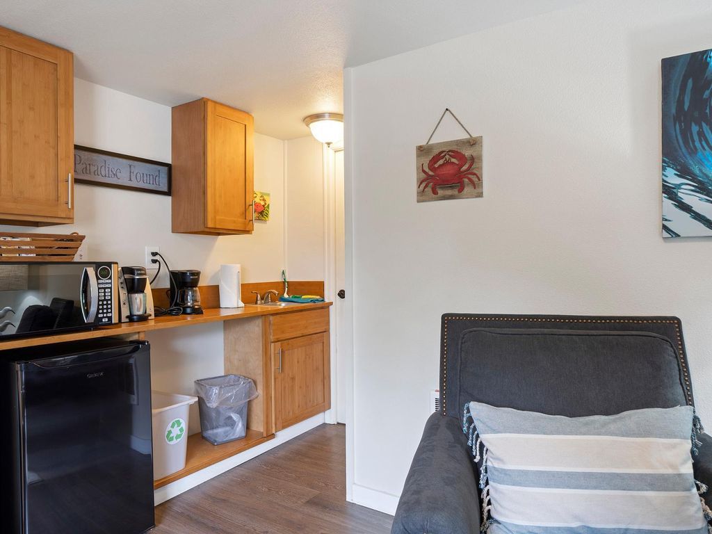 S2 - Cowabunga @ Surf Inn - 2 Bed 2 Bath - Tillamook