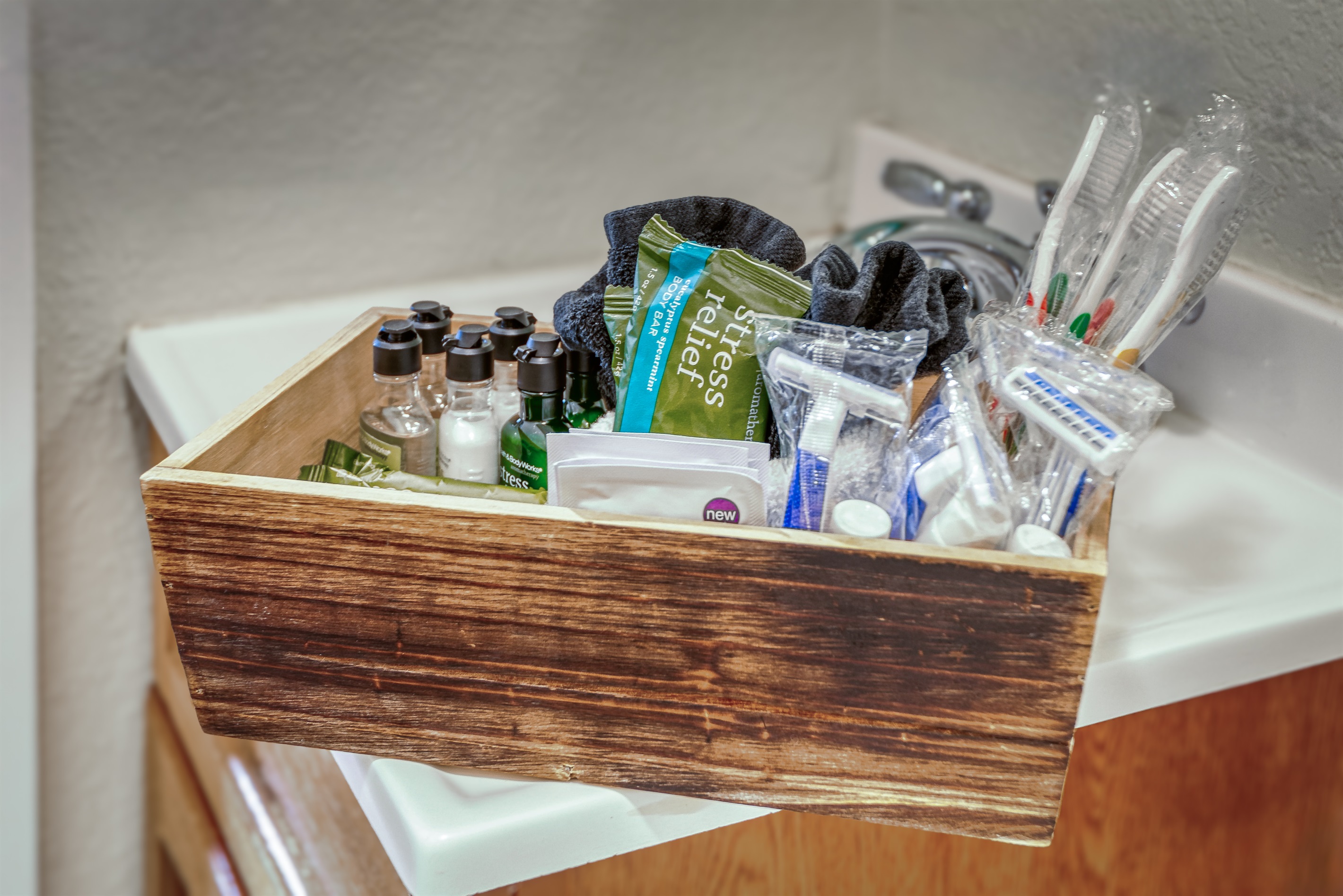 S4 - Kickin Out @ Surf Inn - Tillamook