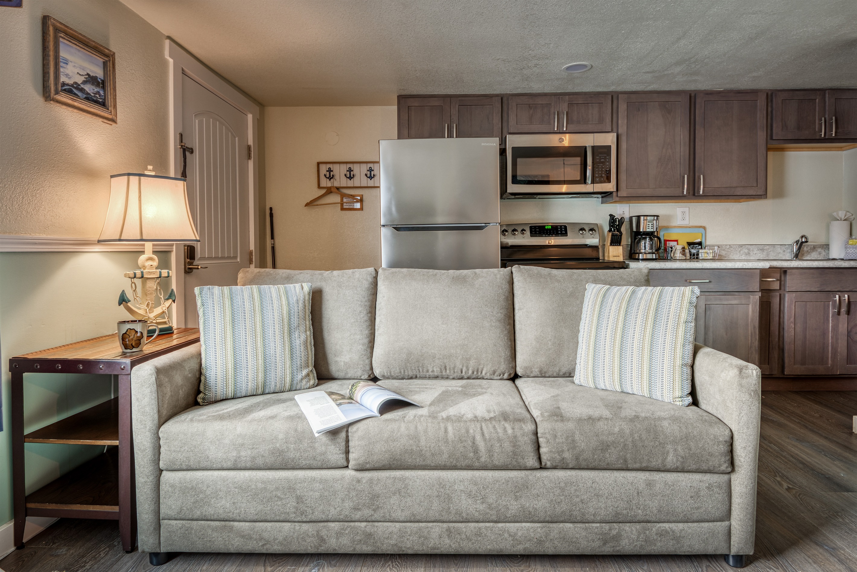 S4 - Kickin Out @ Surf Inn - Tillamook