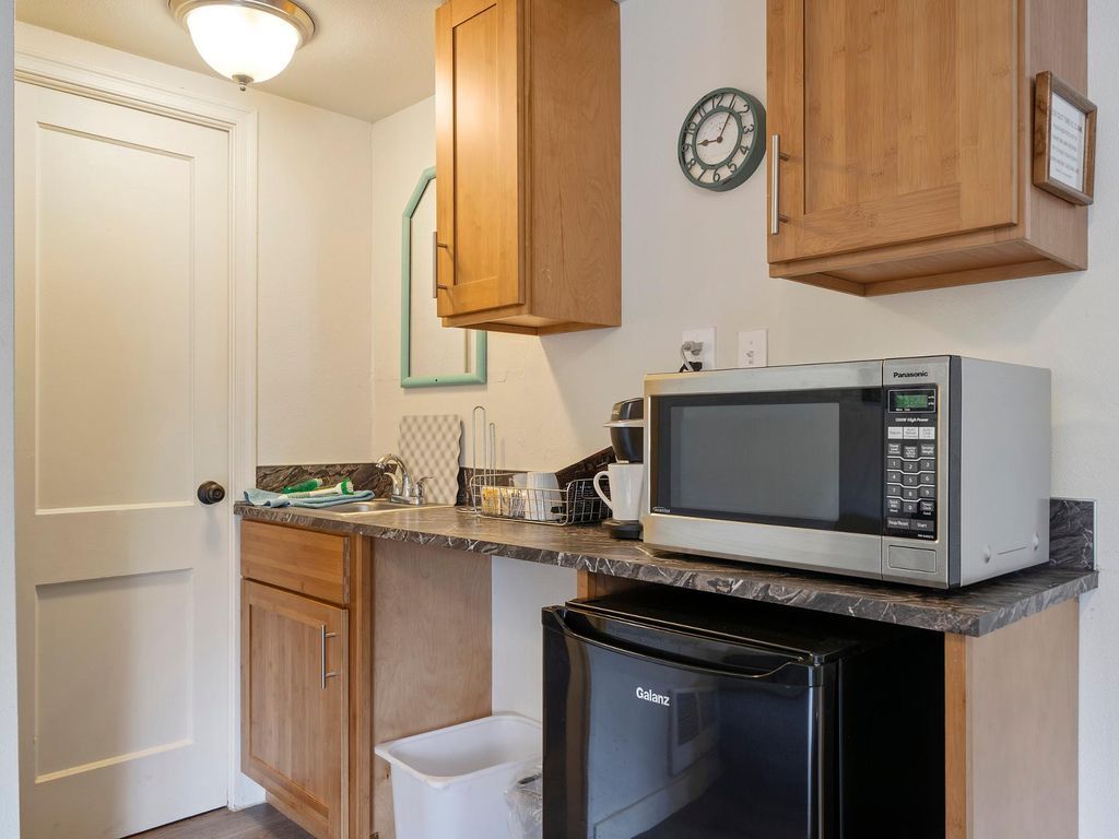 S5 - The Drop @ Surf Inn - Tillamook