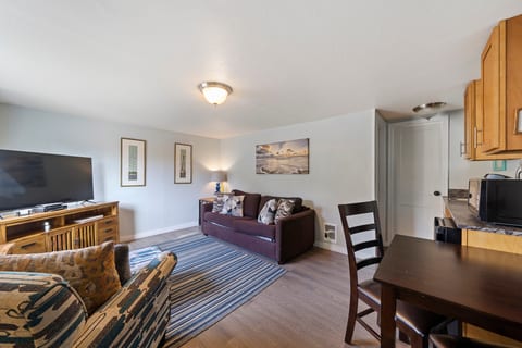 S5 - The Drop - Surf Inn