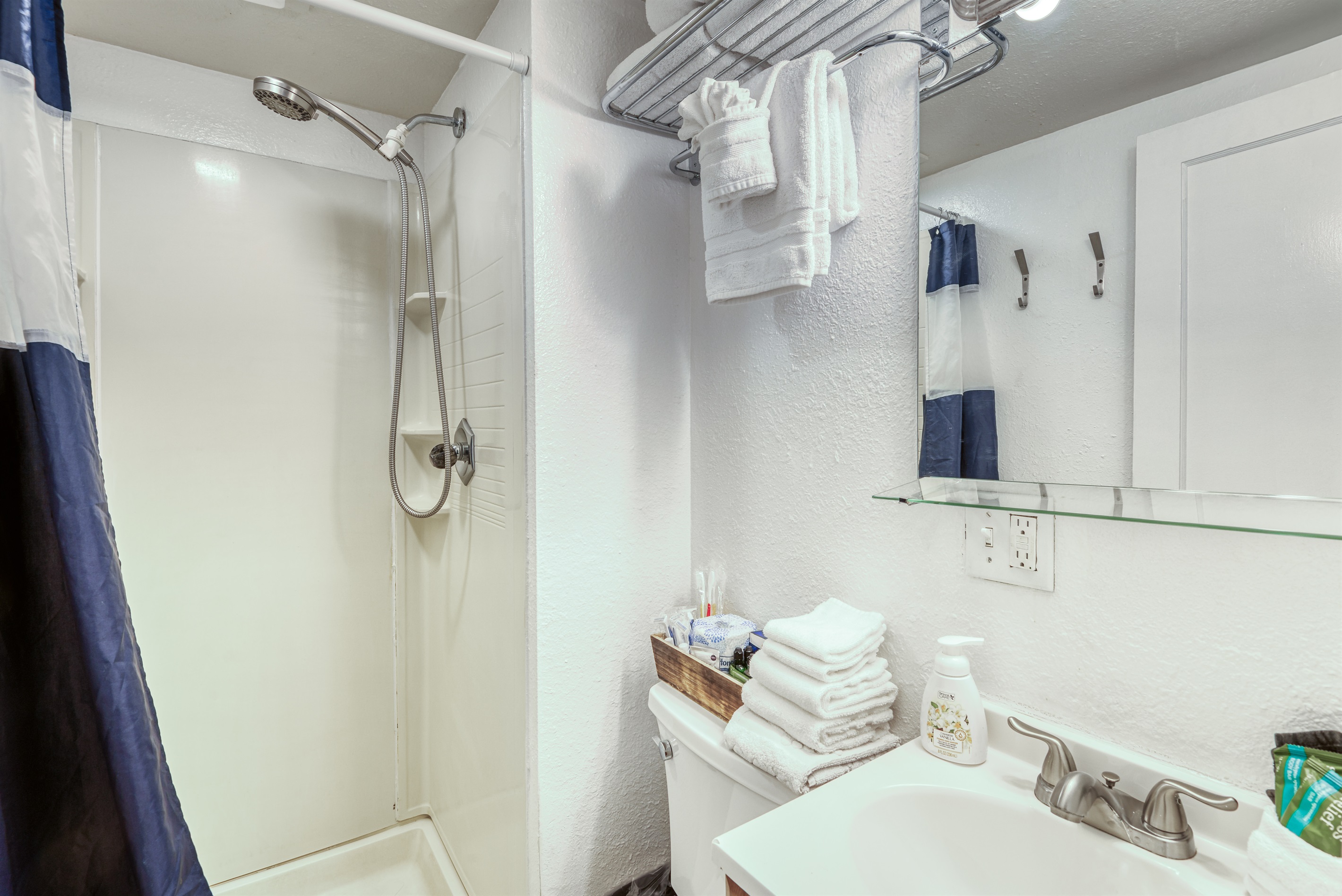 S5 - The Drop @ Surf Inn - Tillamook