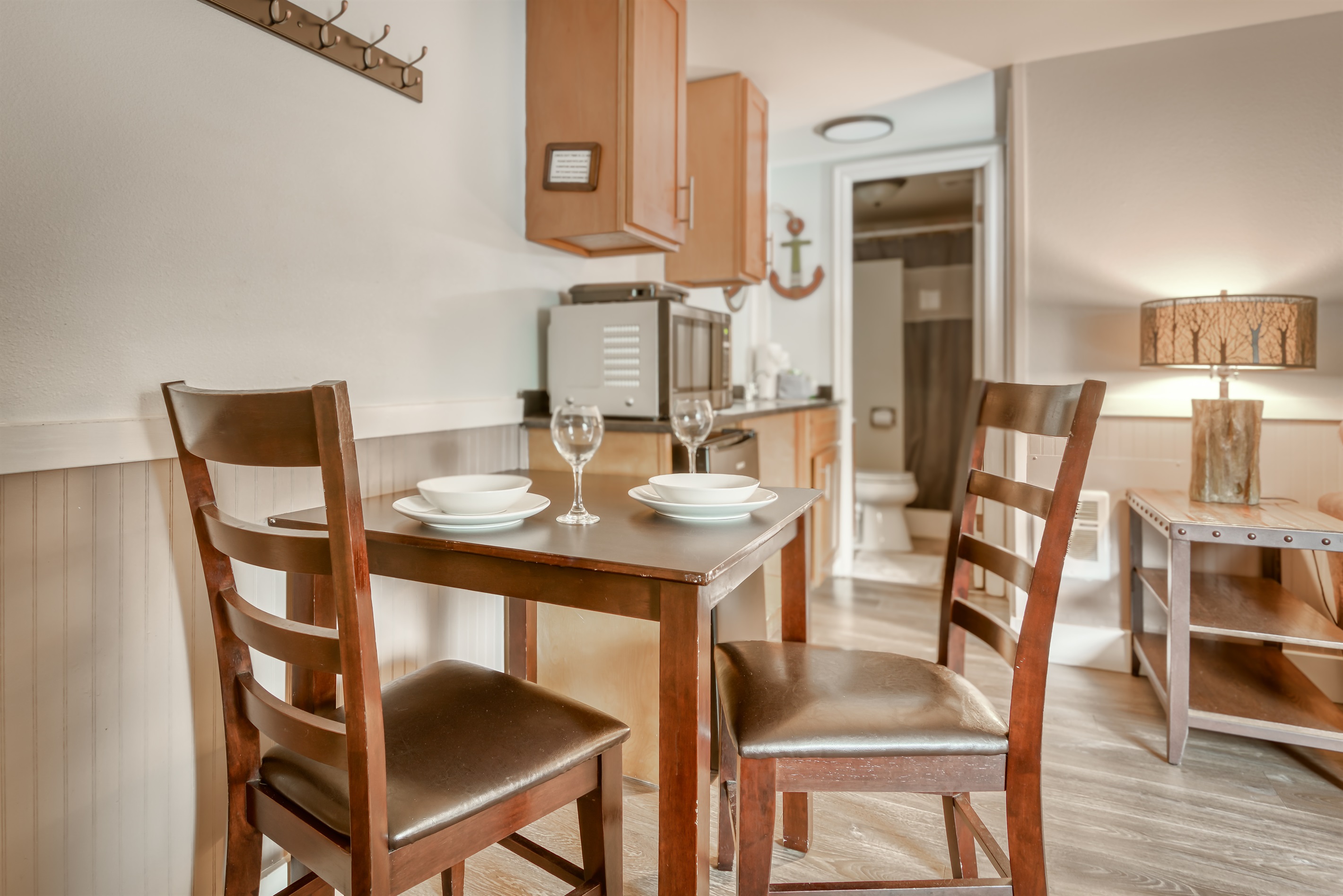 S6 - Hang Ten @ Surf Inn - Tillamook