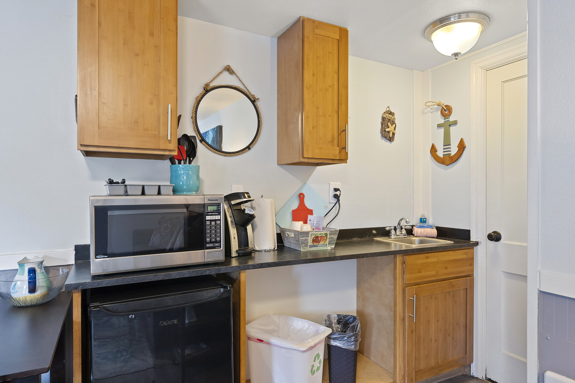 S6 - Hang Ten @ Surf Inn - Tillamook