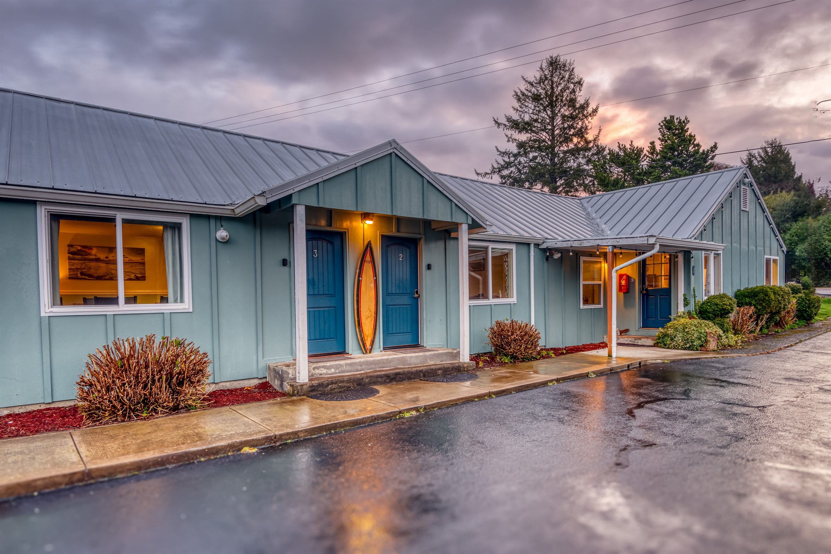 S6 - Hang Ten @ Surf Inn - Tillamook