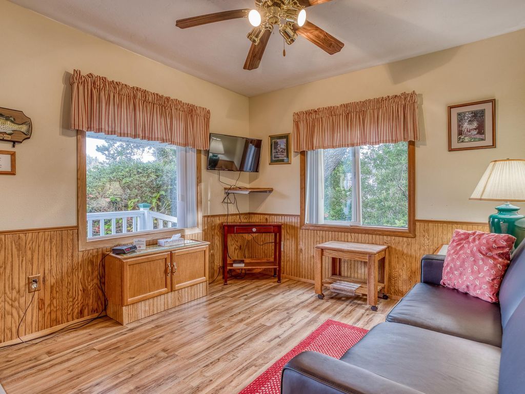 t01-anchor@-trollers-lodge/