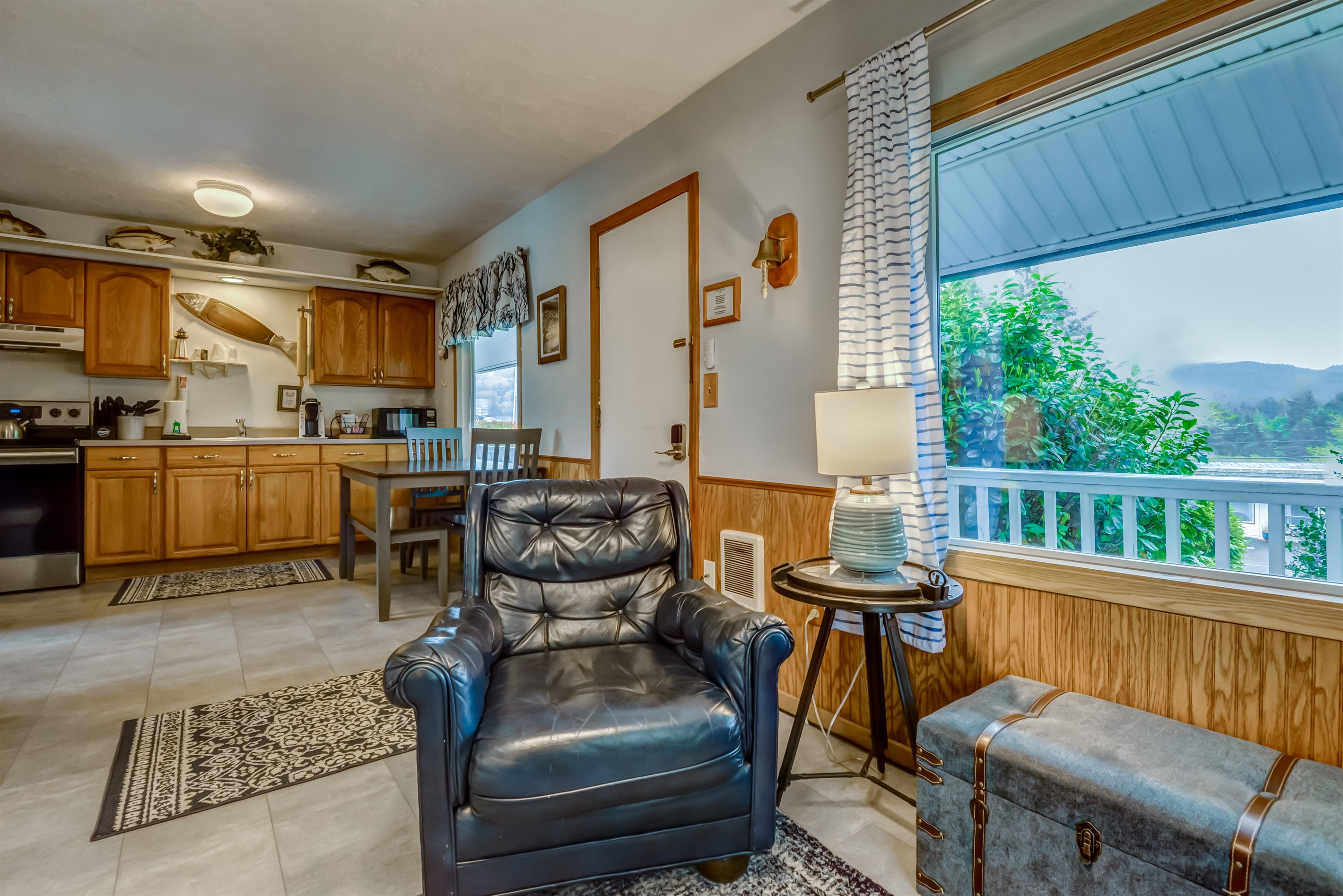 t01-anchor@-trollers-lodge/