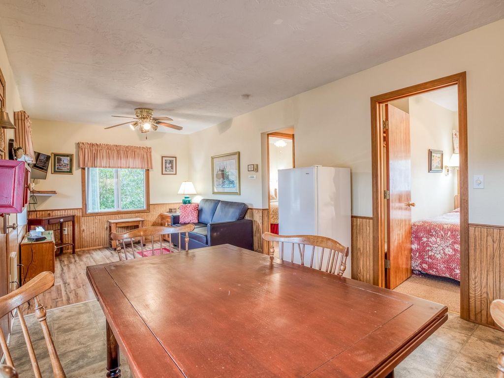 t01-anchor@-trollers-lodge/