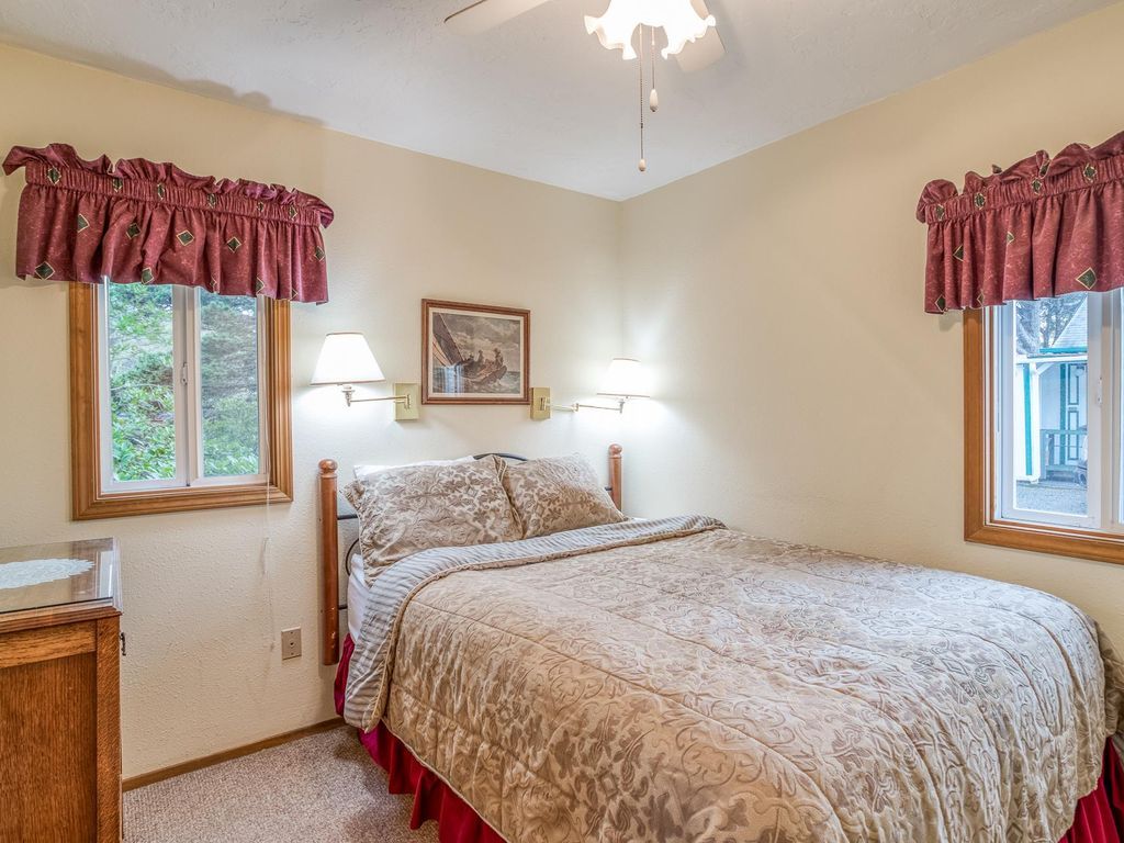 t01-anchor@-trollers-lodge/