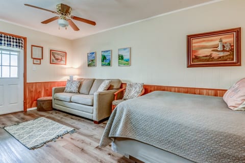 T04 Bedroom/Living Areas