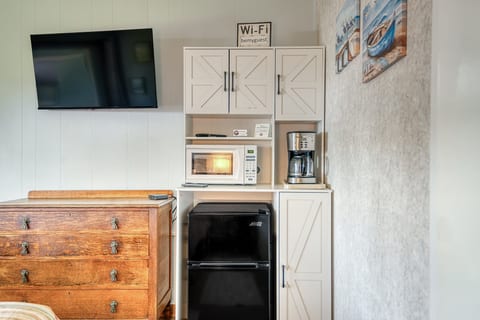T08 - Schooner @ Trollers Lodge
