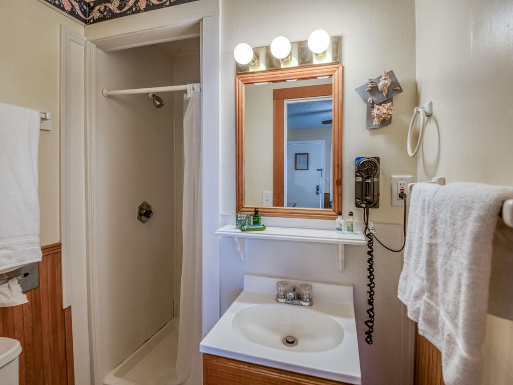 t11-trawler-@-trollers-lodge/