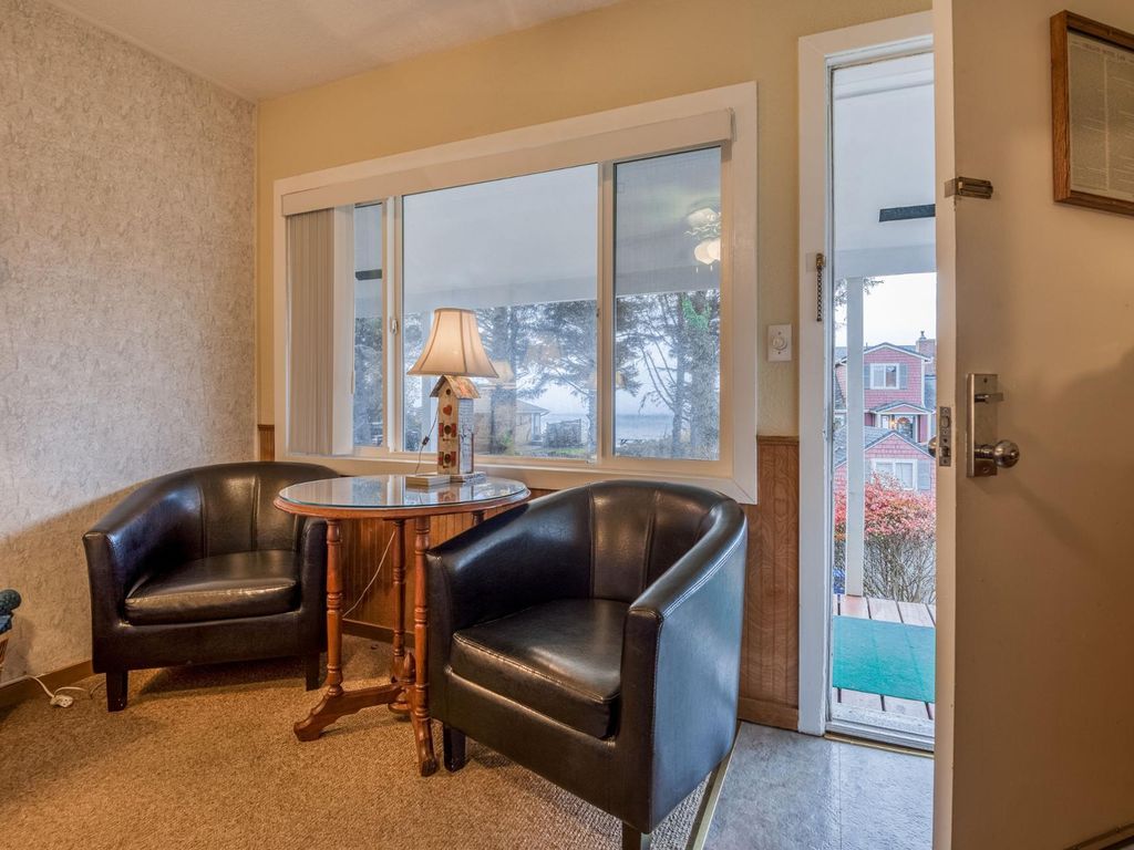 t11-trawler-@-trollers-lodge/