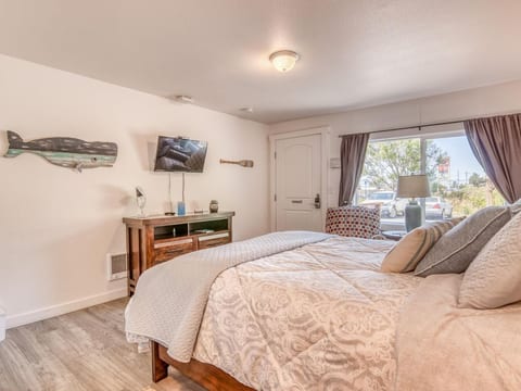 W3 - Humpback - Whale Inn