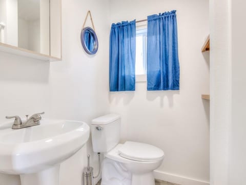W6 - Pilot - Whale Inn