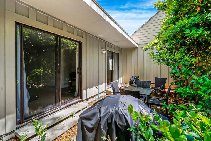 Coastal Cabana-10 min walk to Private Beach Access - Hilton Head Island