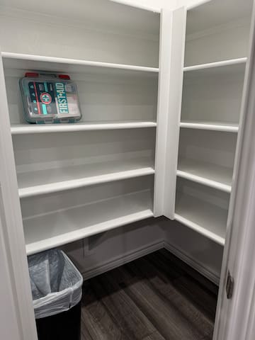 Relaxing Aggie-Friendly Home, 15-mins Kyle Field - College Station