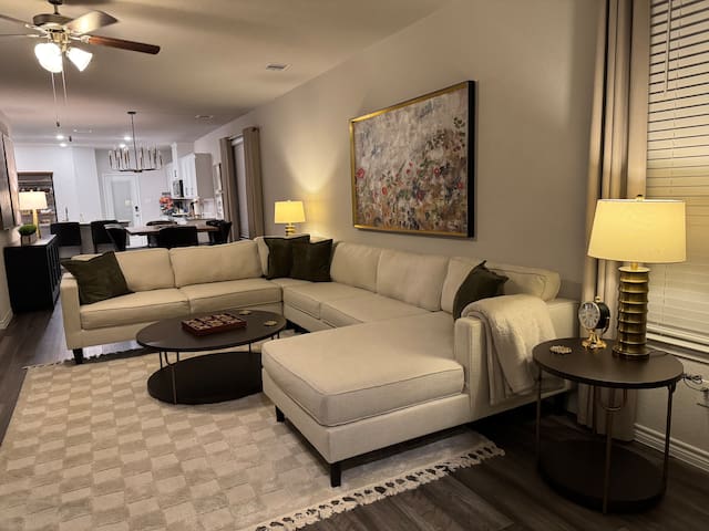 Relaxing Aggie-Friendly Home, 15-mins Kyle Field