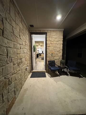 Relaxing Aggie-Friendly Home, 15-mins Kyle Field - College Station