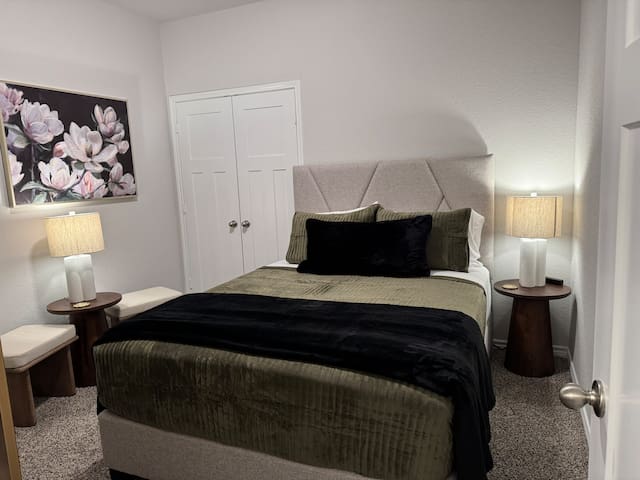 Relaxing Aggie-Friendly Home, 15-mins Kyle Field - College Station