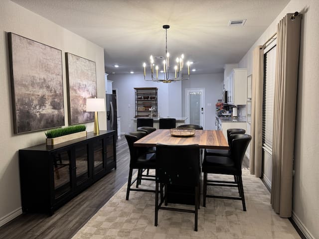 Relaxing Aggie-Friendly Home, 15-mins Kyle Field