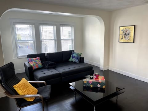 Modern Three Bedroom Condo - Near Boston