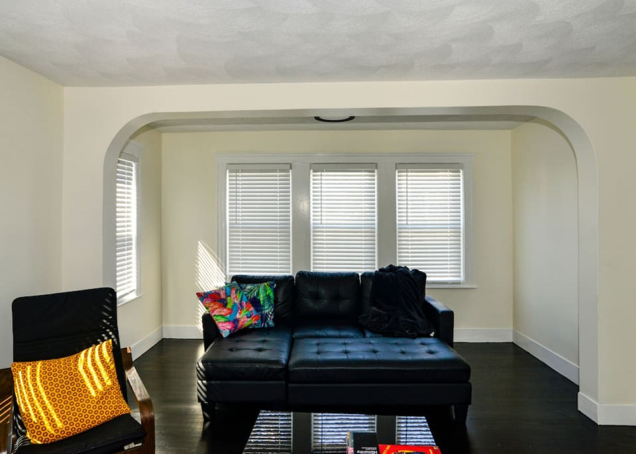 modern-three-bedroom-condo-near-boston/