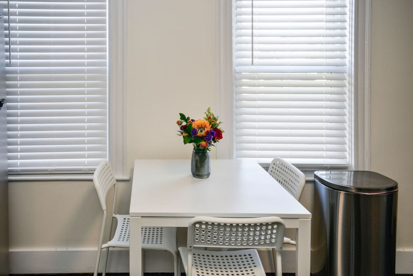 modern-three-bedroom-condo-near-boston/