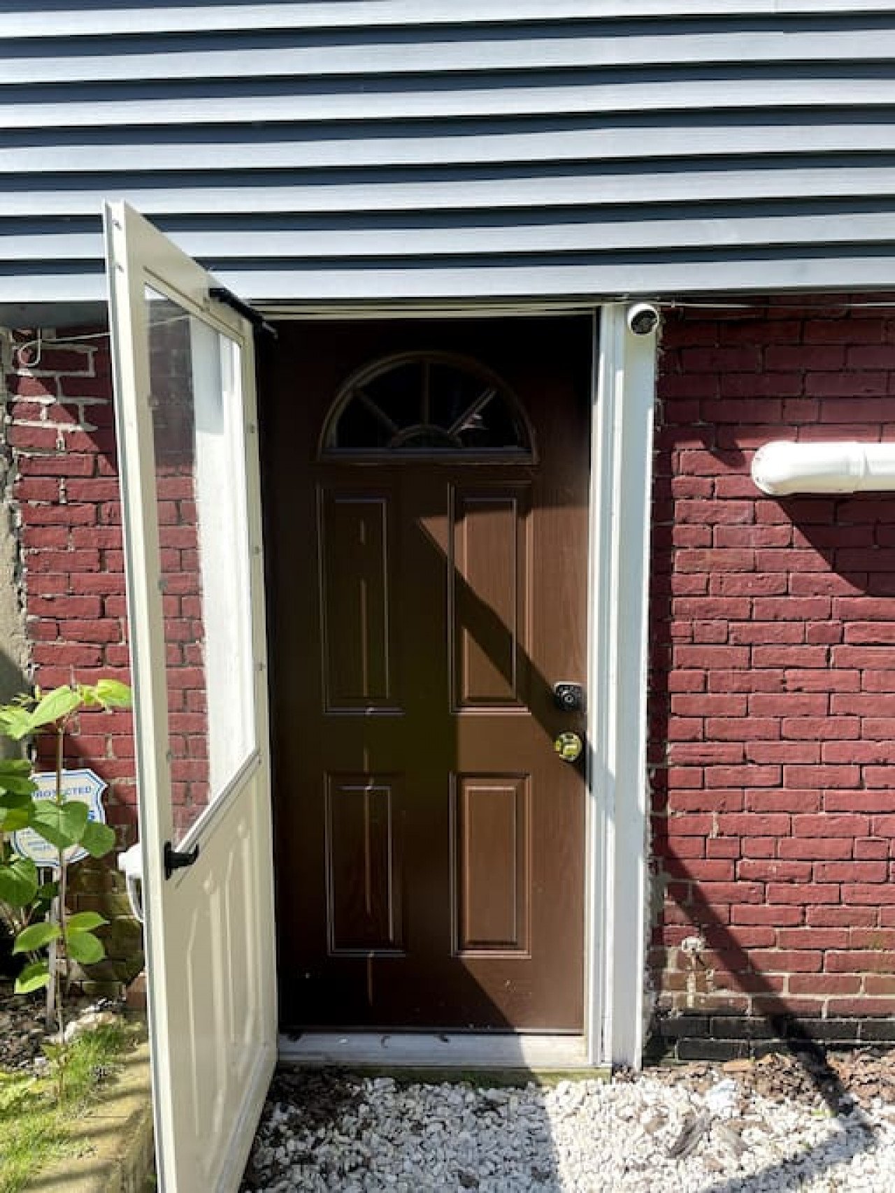 lovely-two-bedroom-condo-in-south-boston/