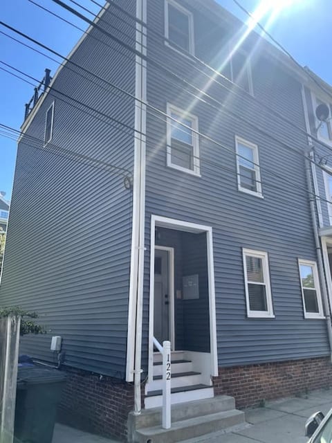 Lovely Two Bedroom Condo in South Boston