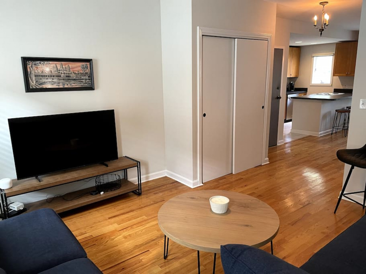 lovely-two-bedroom-condo-in-south-boston/