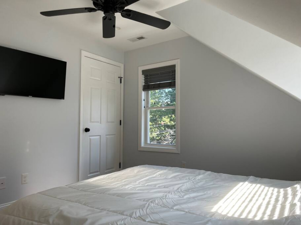 queen-bed-boston-rm-3/