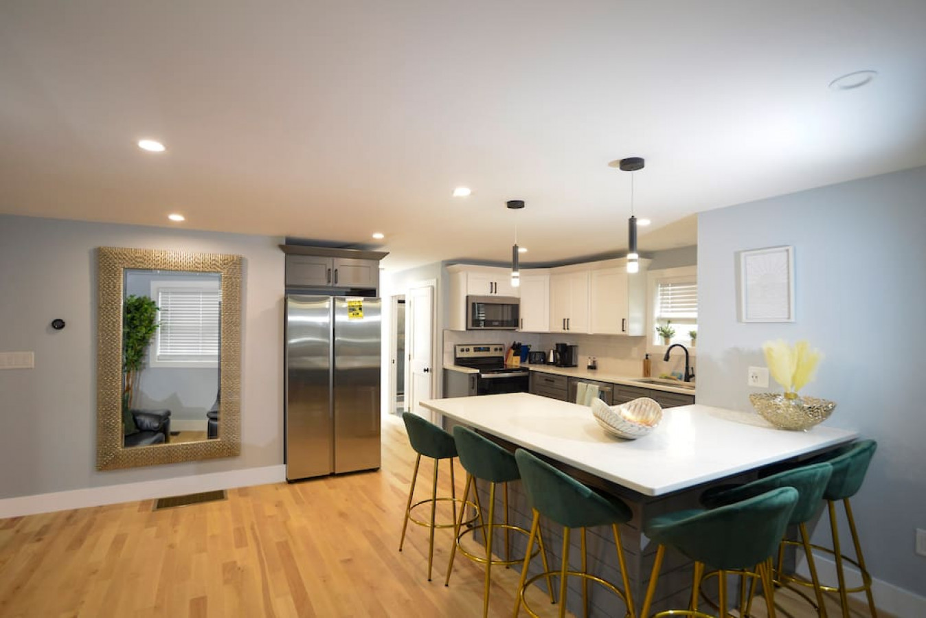 lake-access-4-bed-3-bath-hot-tub/