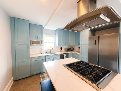 Charming Hyannis 3 Bed 2 Bath