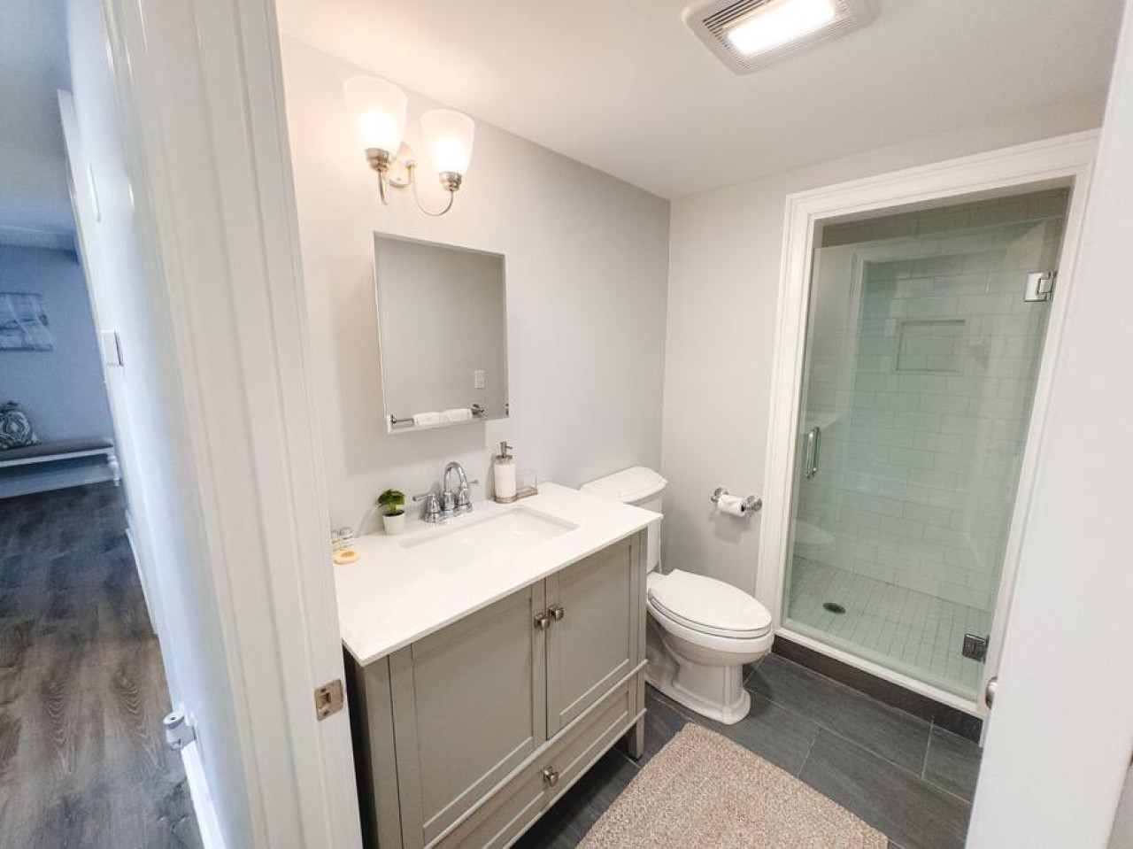 charming-hyannis-3-bed-2-bath/