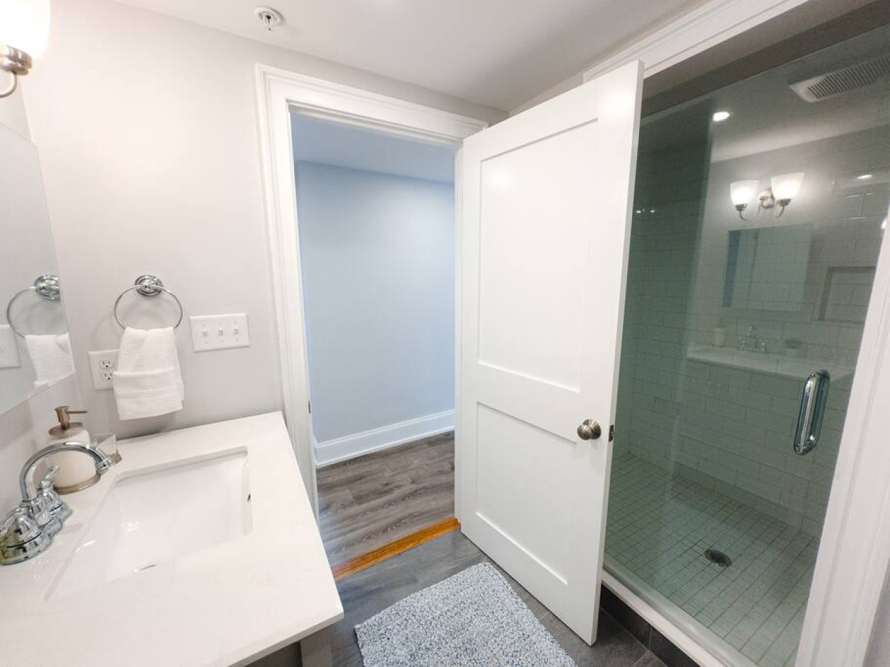 charming-hyannis-3-bed-2-bath/