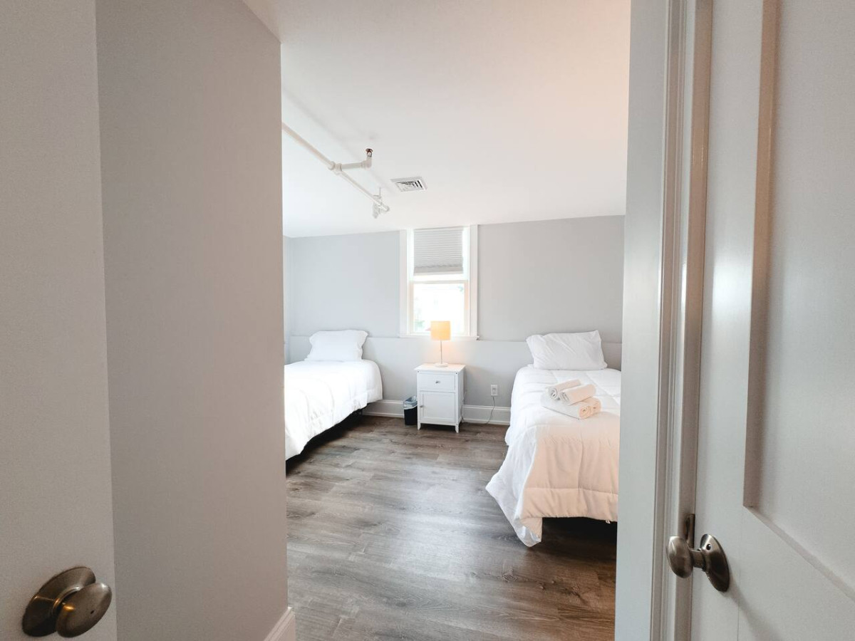 water-access-5-bed-2-bath-retreat/