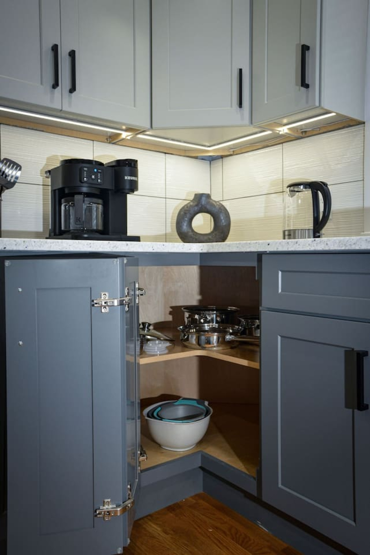 enchanting-hidden-door-escape/