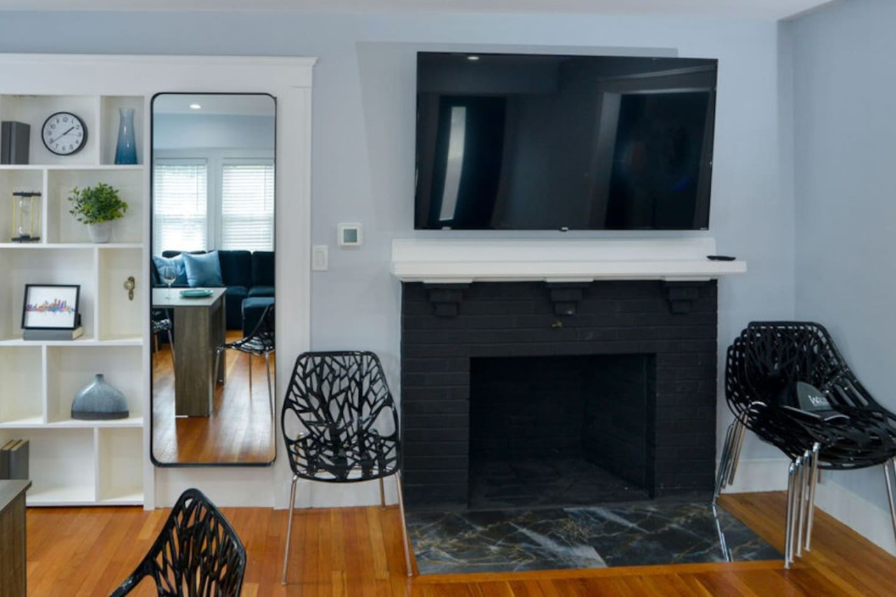 enchanting-hidden-door-escape/