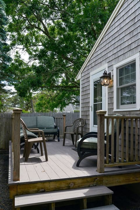 Cozy Coastal Retreat West Dennis - 13