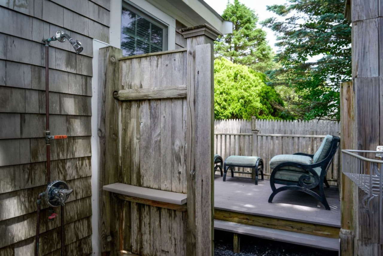 cozy-coastal-retreat-west-dennis-13/