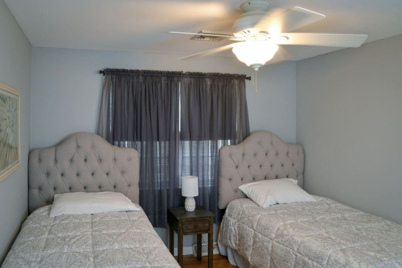 cozy-coastal-retreat-west-dennis-13/