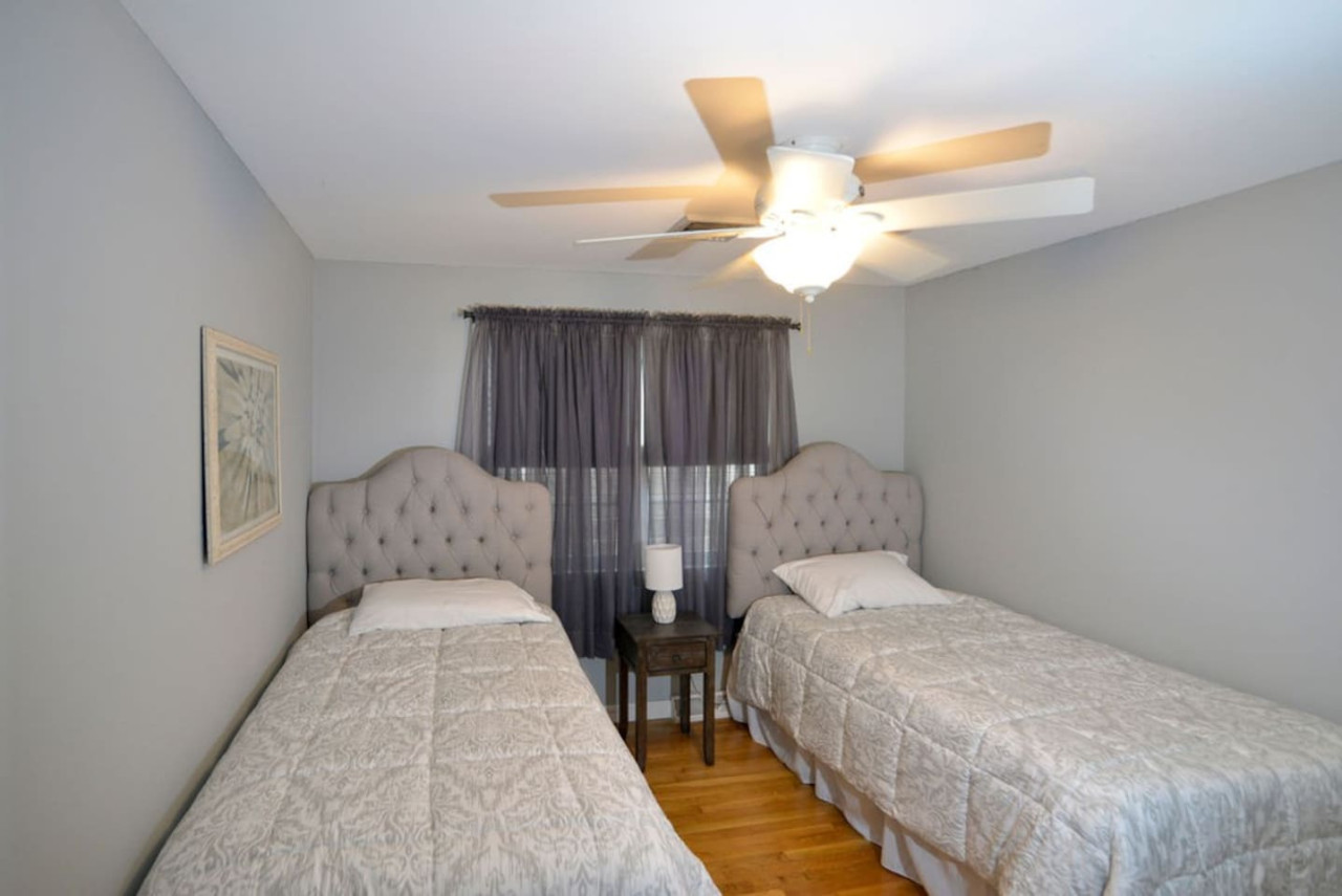 cozy-coastal-retreat-west-dennis-13/